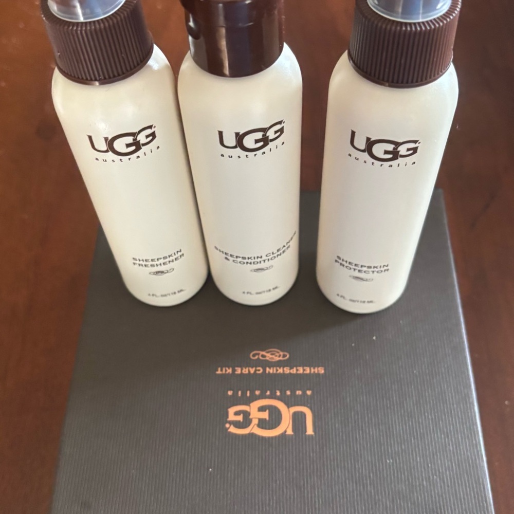 UGG Sheepskin Care Kit - box with 3 products